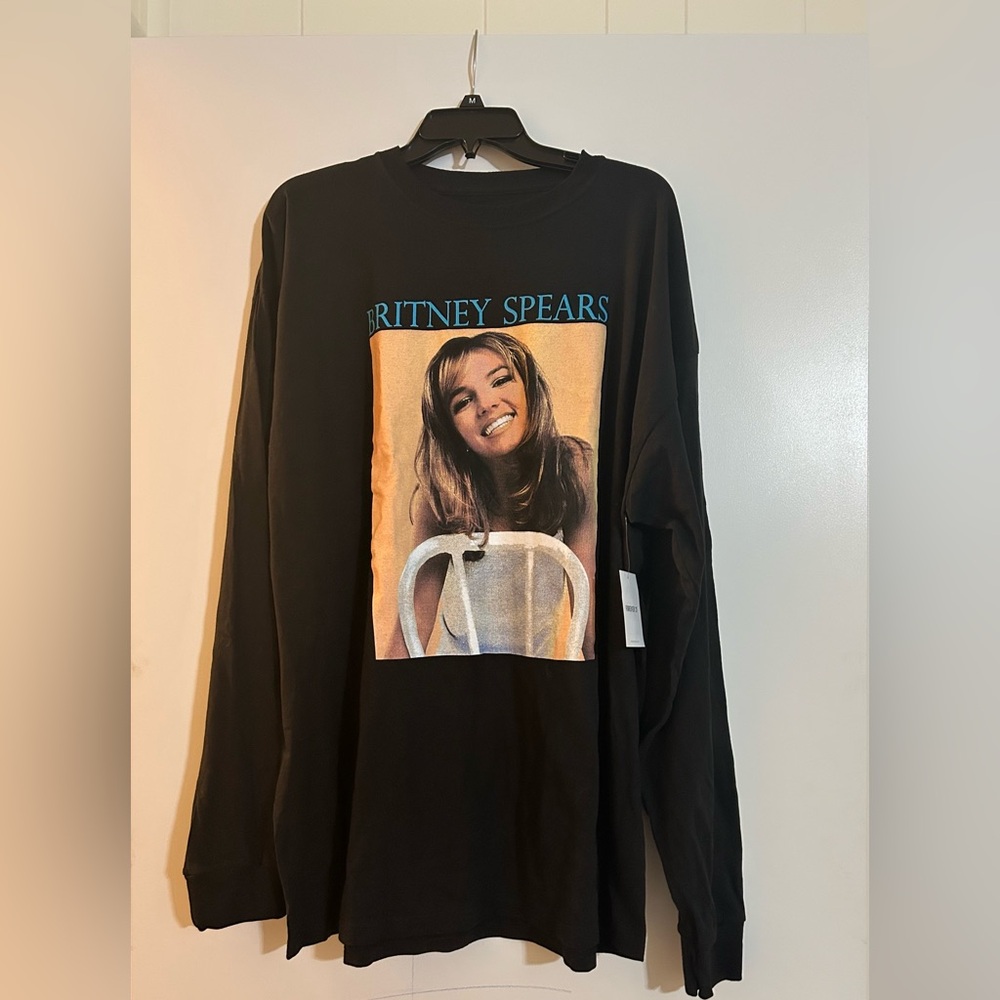 F21 - Long Sleeve Britney Spears Tee + Vinyl